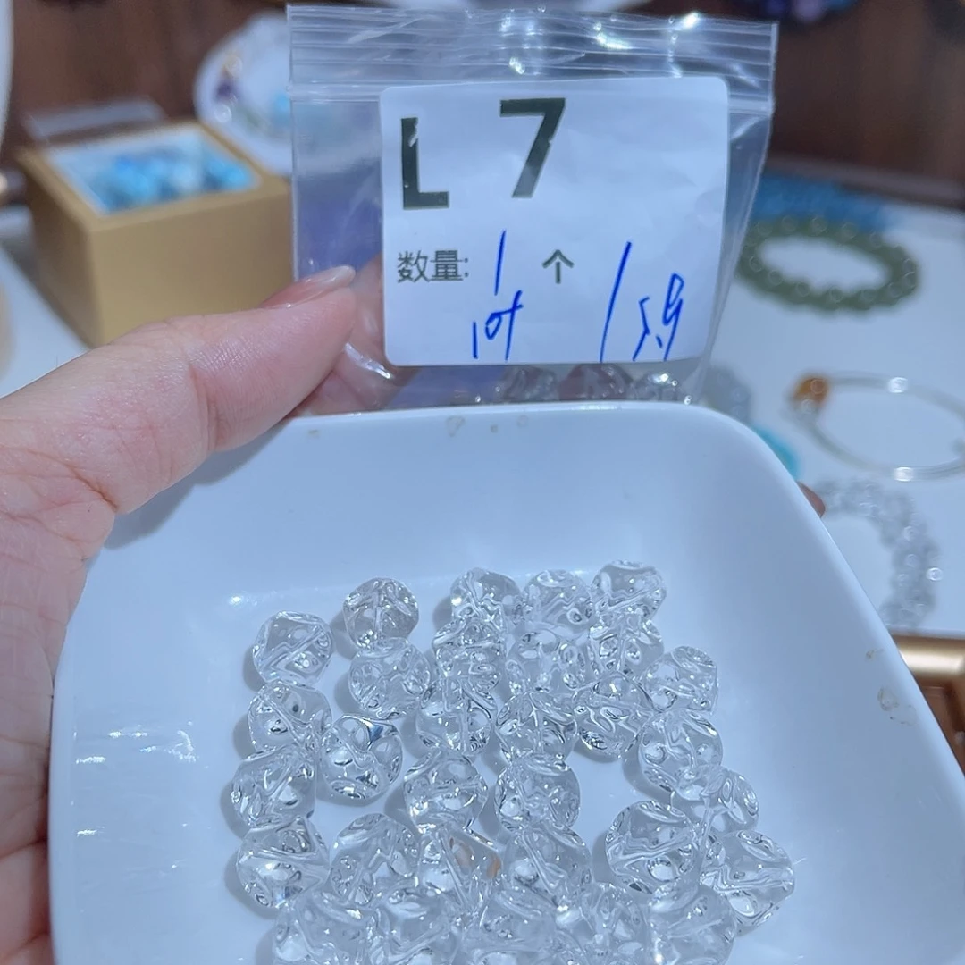 水晶珠宝半成品未镶嵌L7。