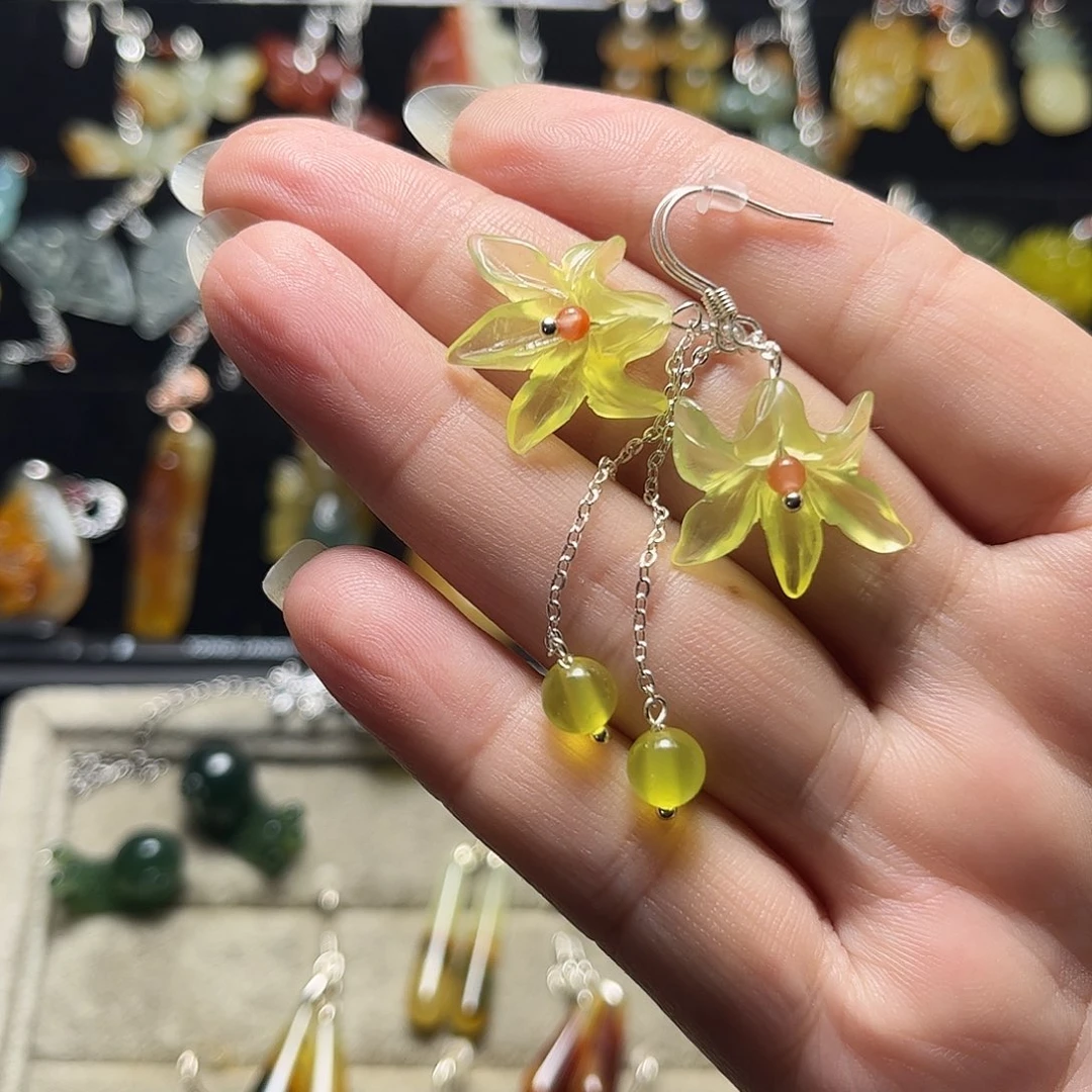 锦***宝蛇纹石玉未镶嵌耳饰