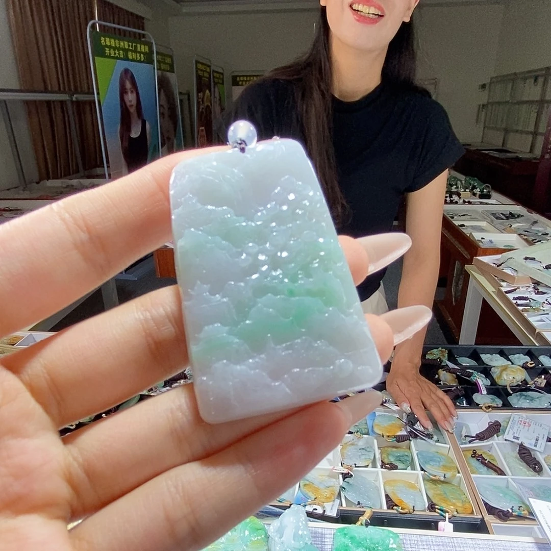 翡翠未镶嵌颈饰翡翠