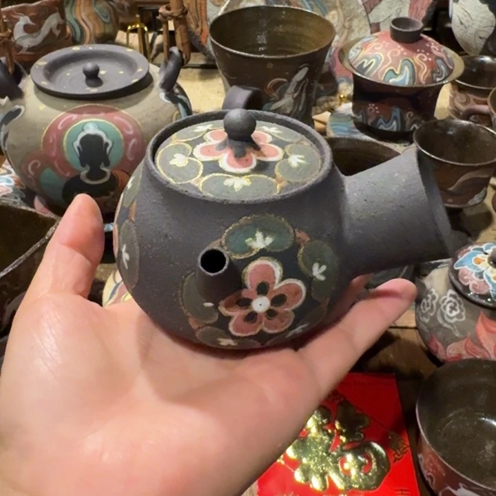 手工制作各种精美陶瓷