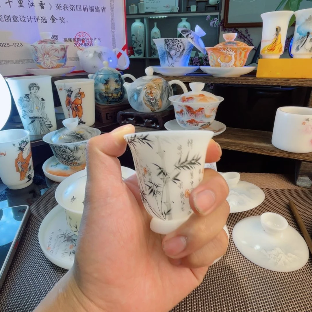 奈*、手绘的小卡也太好看了吧呜呜呜好喜欢