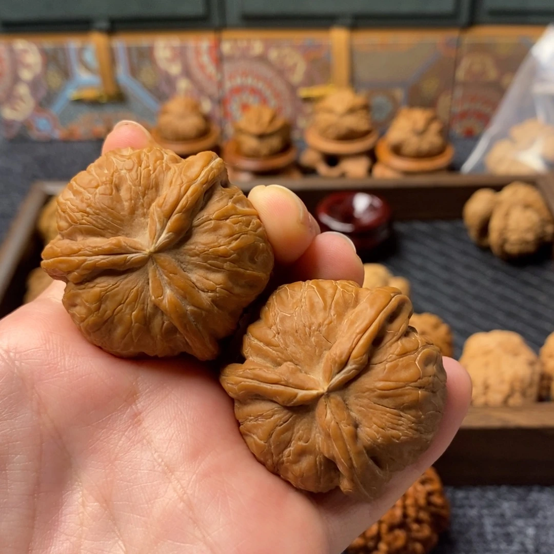 吊坠文玩核桃元宝三棱