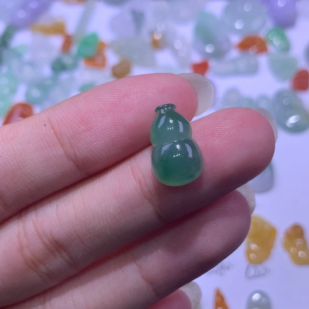 翡翠未镶嵌挂件葫芦