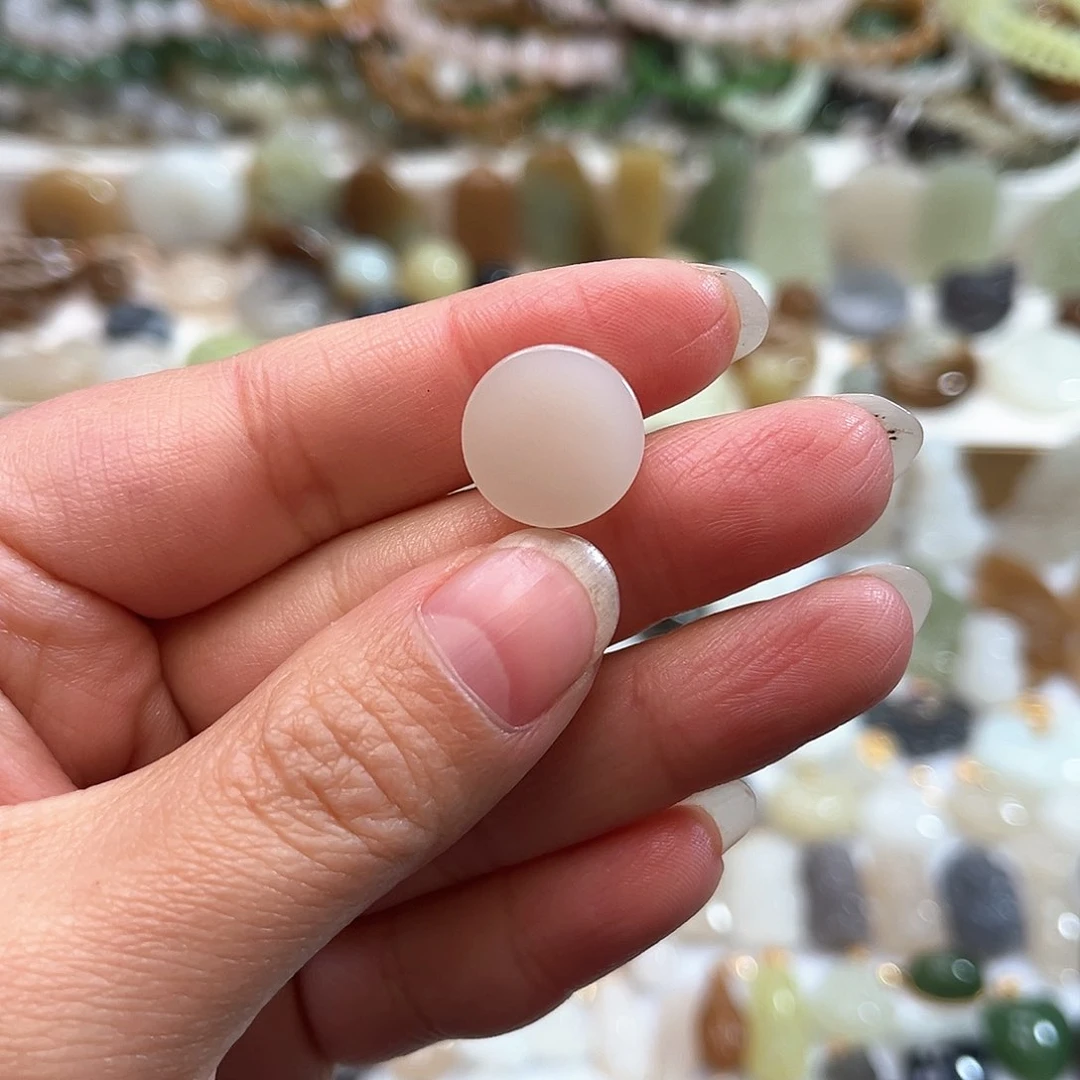 和田玉吊坠(赠链)18K金镶嵌多*妈