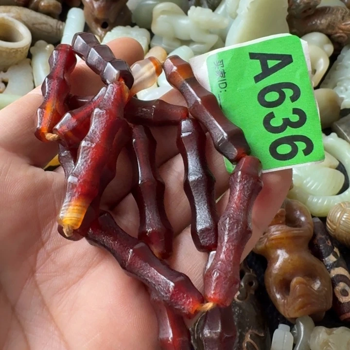 玛瑙/玉髓颈饰合金