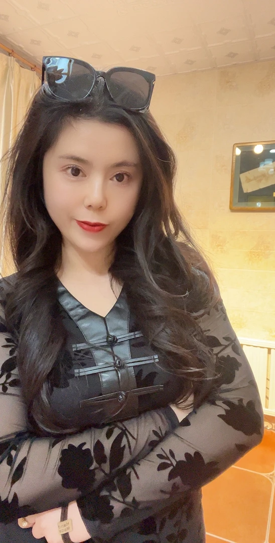 皮袖国风植绒小衫