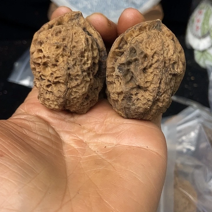 把件文玩核桃云南铁核桃基地100