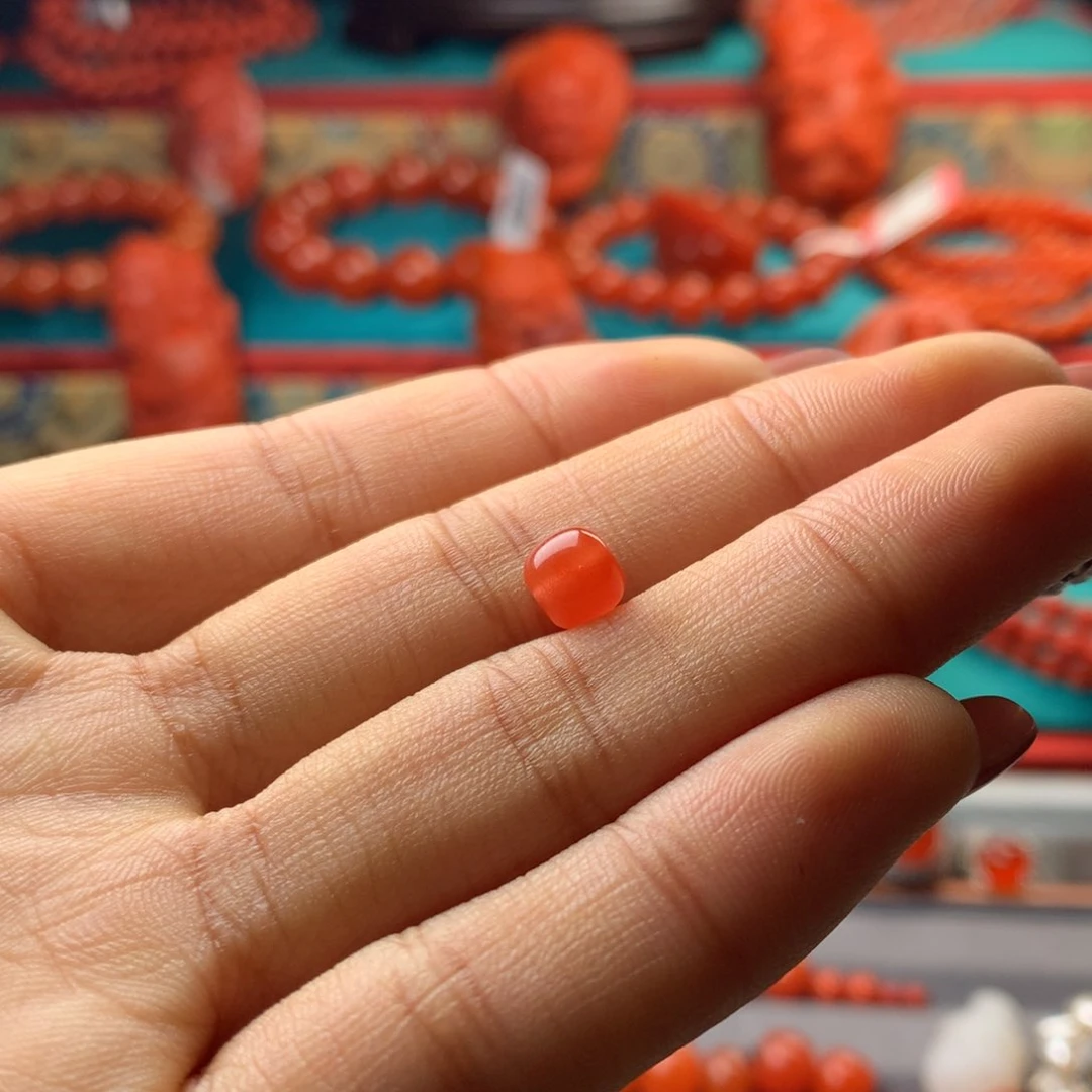 颈饰未镶嵌南红玛瑙