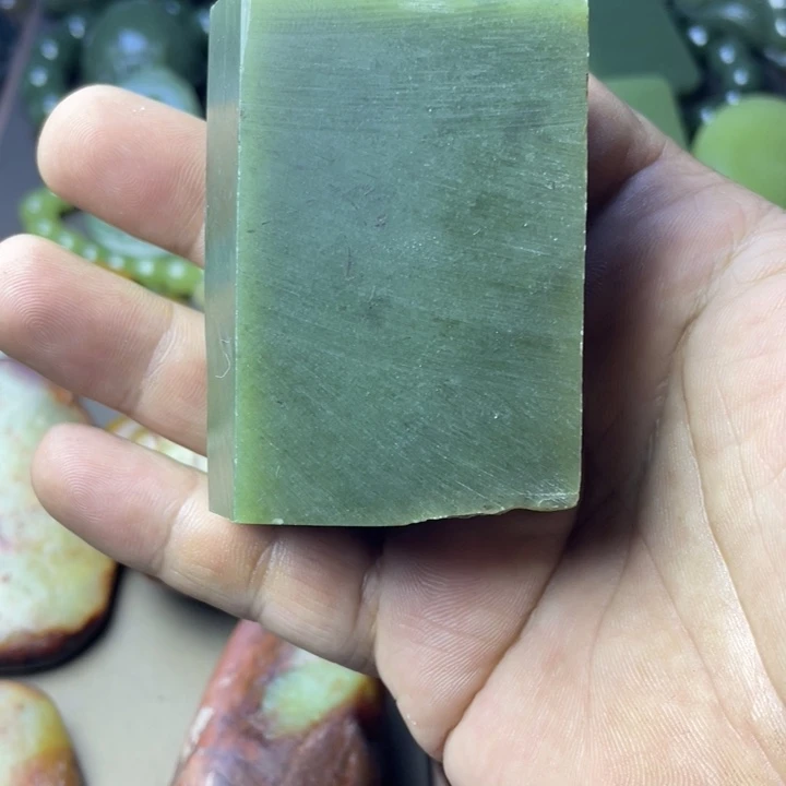 未镶嵌岫岩老玉（透闪石质玉）挂件
