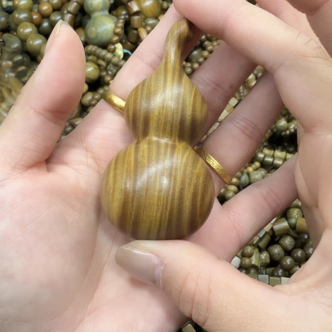 无事牌维腊木（绿檀）