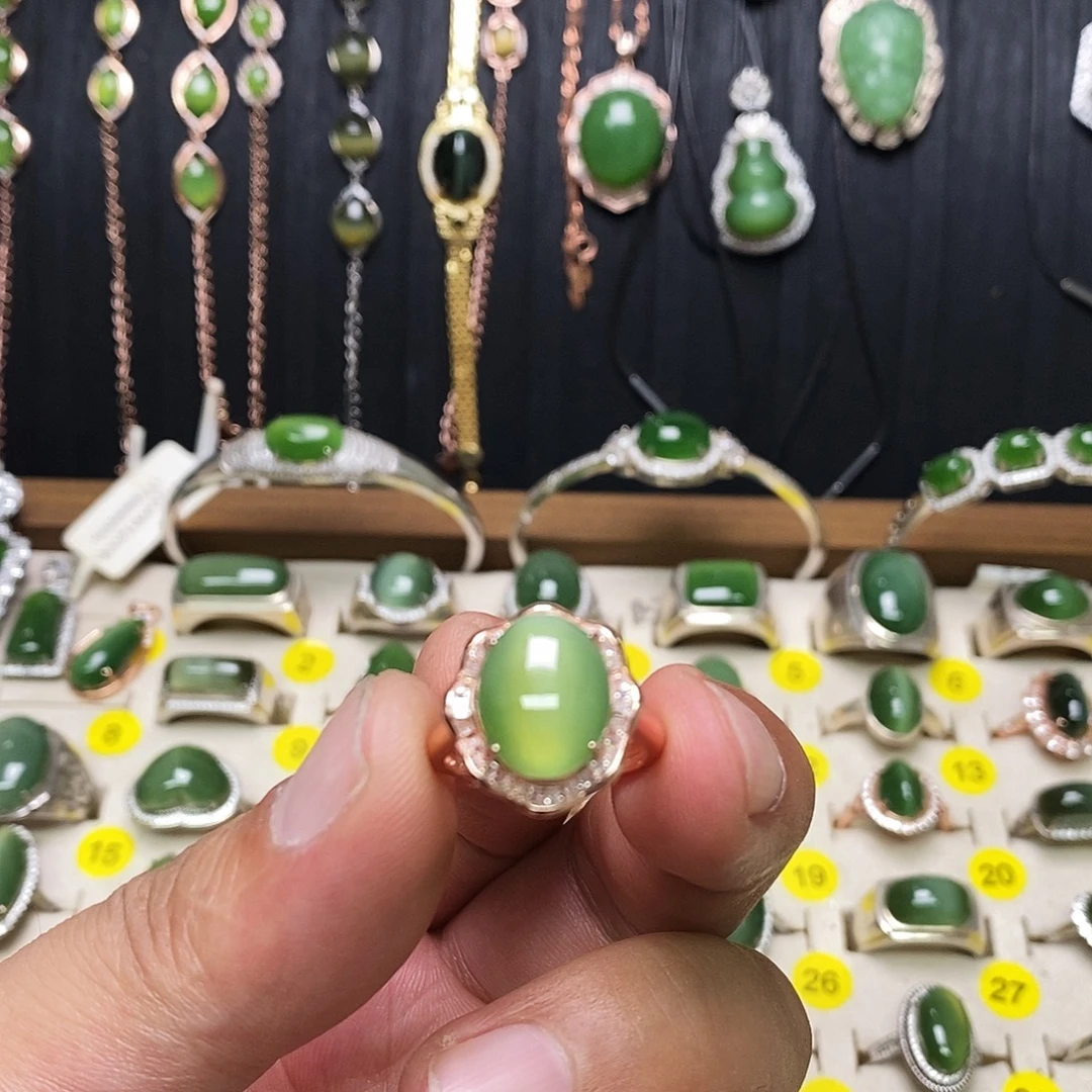 银S925镶嵌戒指和田玉（碧玉）