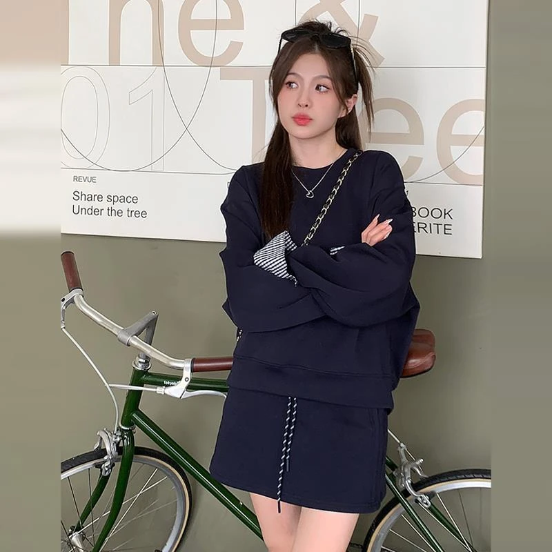 长袖卫衣连衣裙子女2025新款早秋季小个子韩系返校穿搭高级感套装