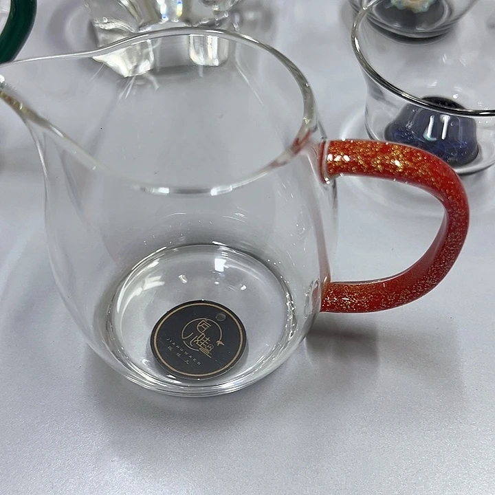 红金把手公道杯一只装