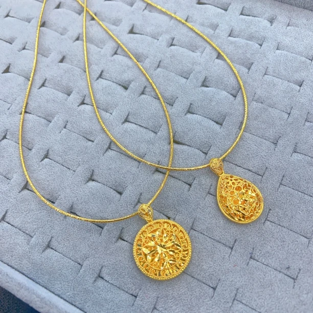 铜合金吊坠 伊帕尔阿依新款时尚百搭气质好看的项链吊坠金色经典