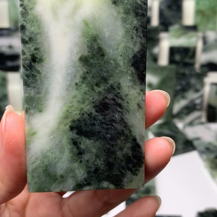 独山玉颈饰未镶嵌L****n