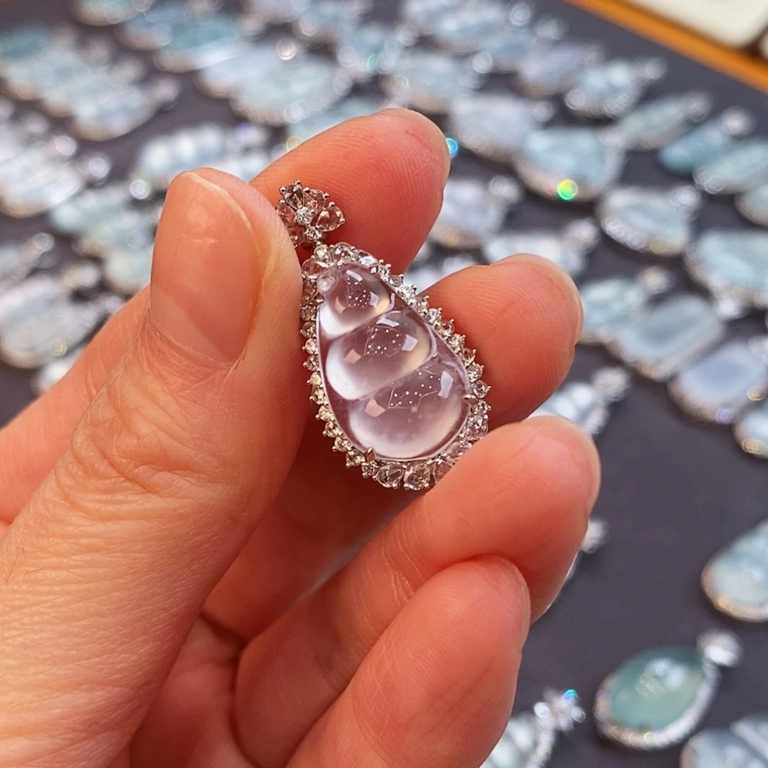 翡翠颈饰未镶嵌棒**?天然缅甸a货翡翠福豆