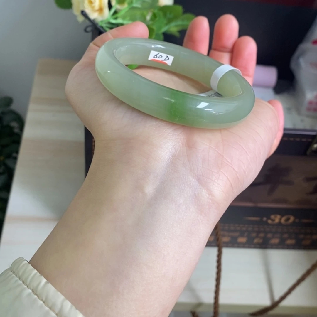 【闪购商品】和田玉手镯未镶嵌