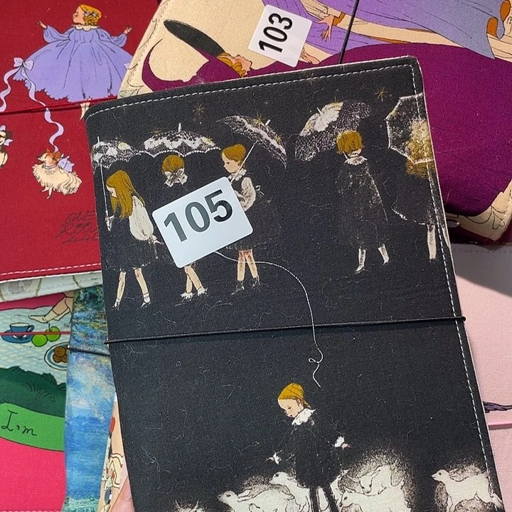 刺绣a5活页不加纸。 105