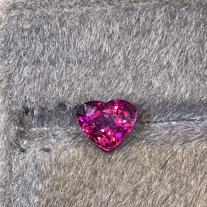 石榴石裸石未镶嵌3.7克拉