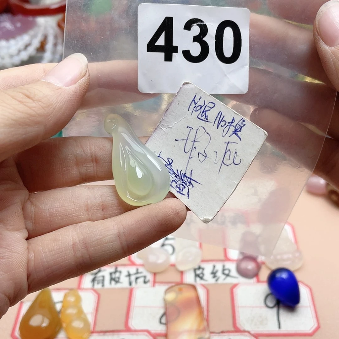 合金颈饰玛瑙/玉髓莯