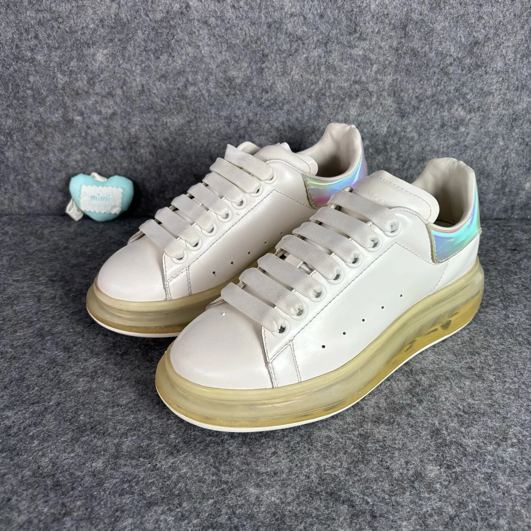 95新 Alexander McQueen/亚历山大·麦昆 镭射板鞋 36.5码 YLP1113