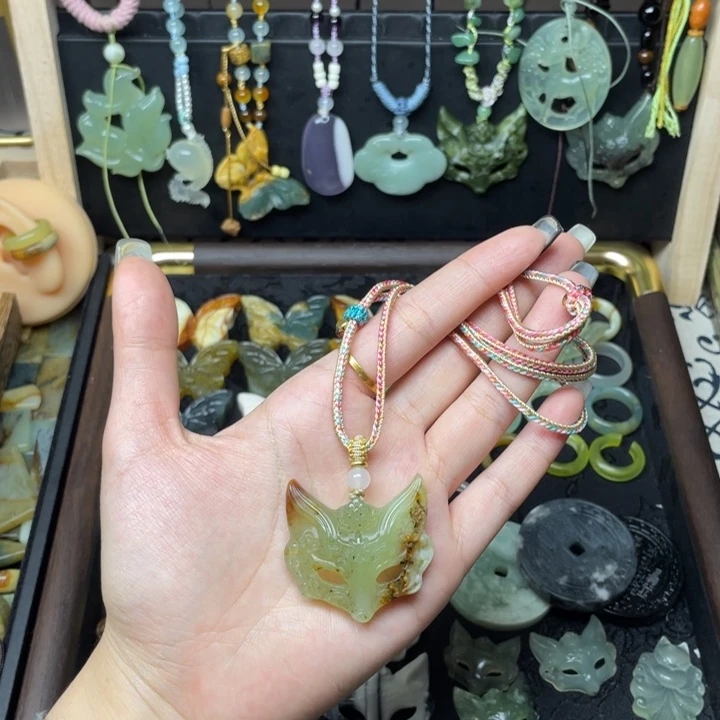 蛇纹石玉未镶嵌颈饰福利