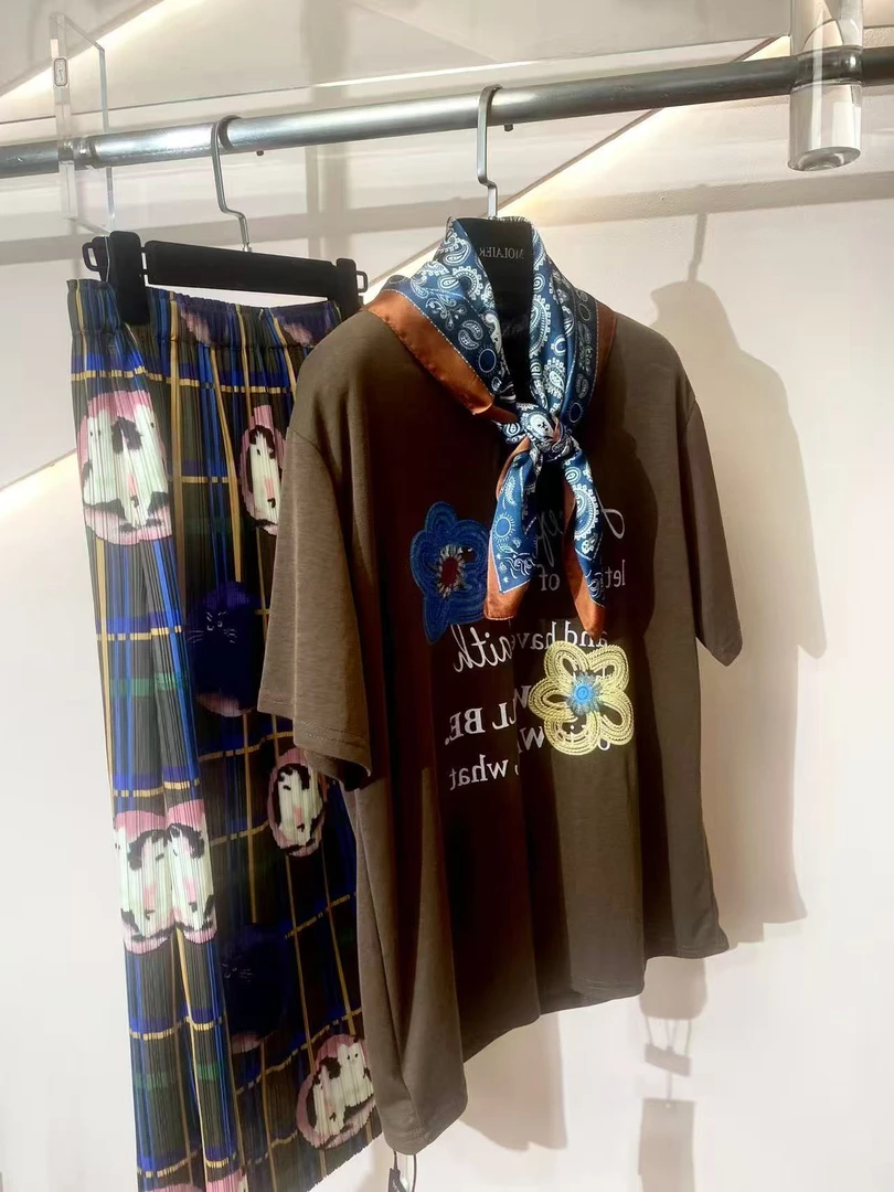 apm东大门韩系上衣丝巾印花短袖三件套