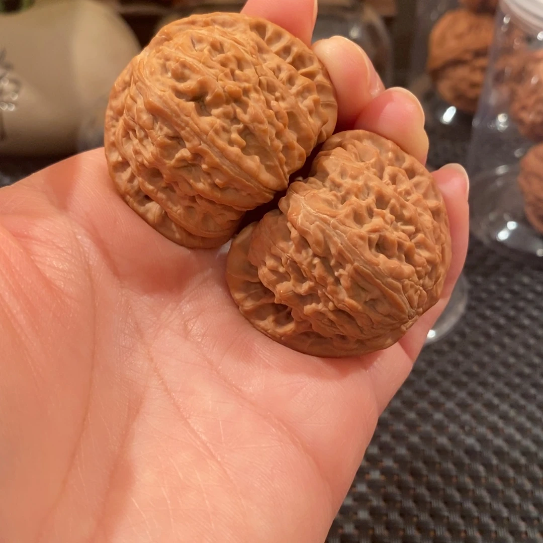 栋***吊坠文玩核桃42全品球白