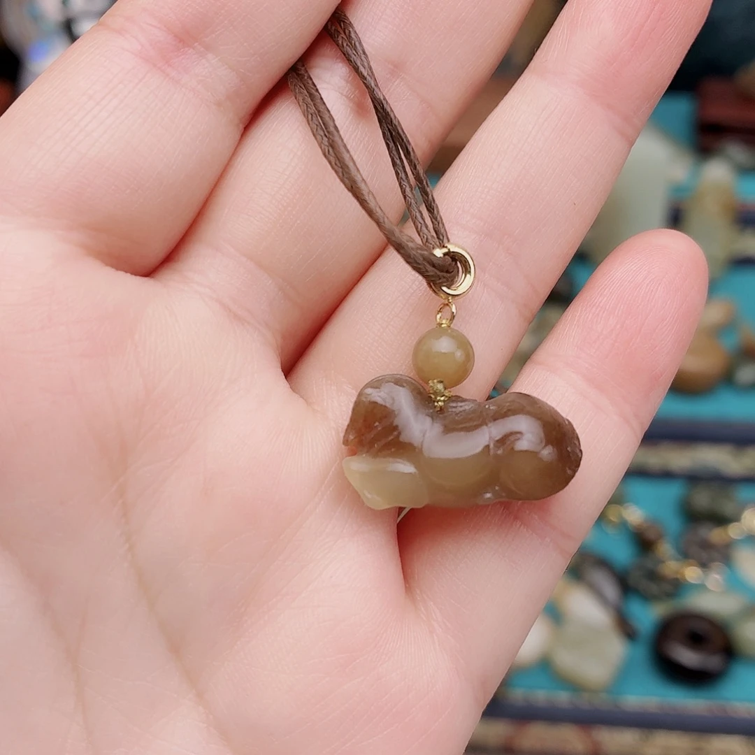 和田玉未镶嵌颈饰