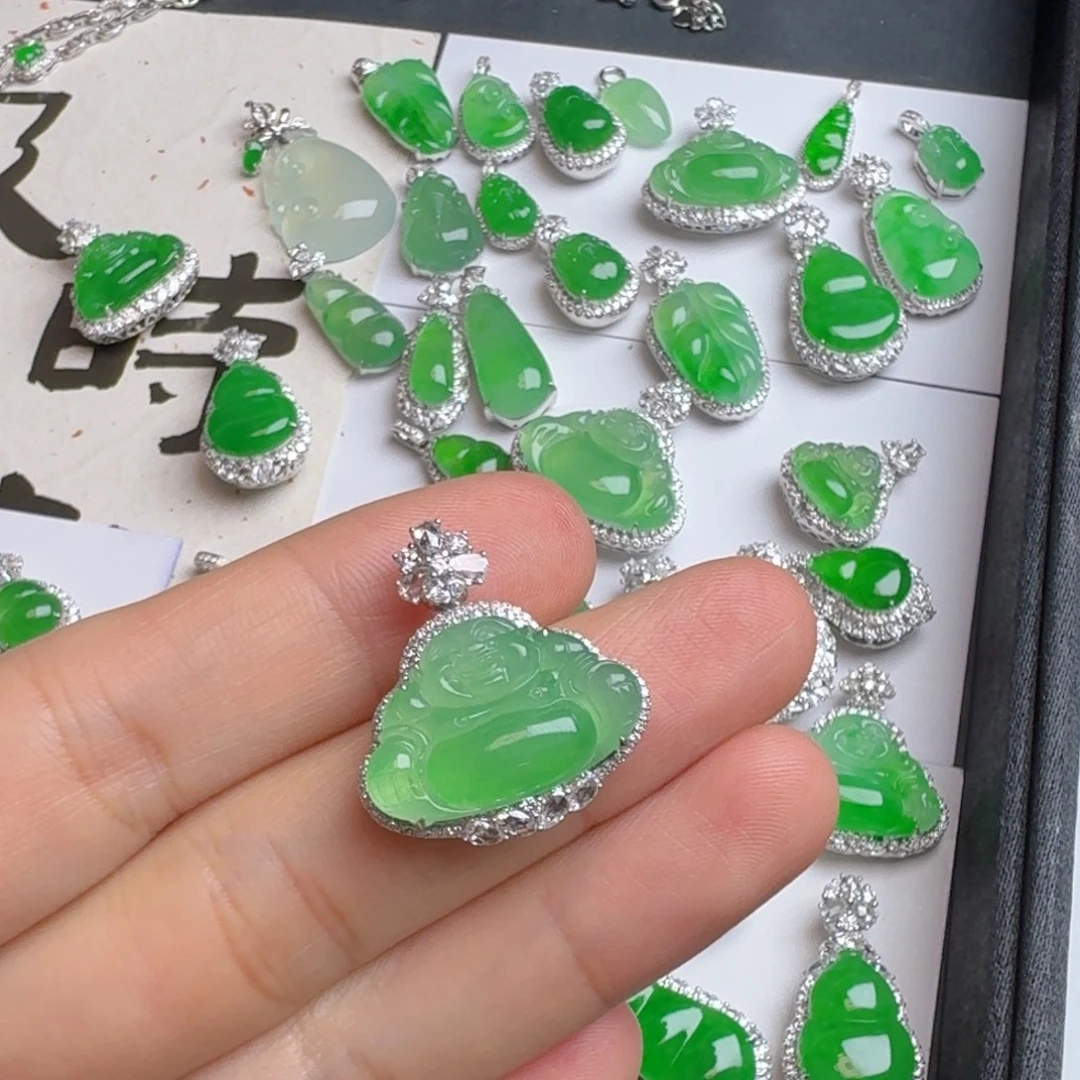 吊坠(不含链)18K金镶嵌翡翠佛公