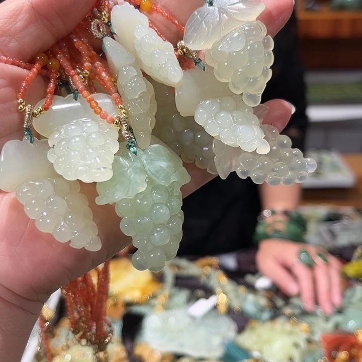 未镶嵌岫玉毛衣链