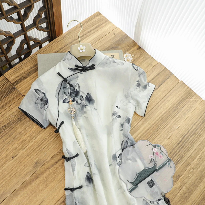 俏娘鱼2025夏季新款复古改良新中式短袖旗袍女日常可穿素雅年轻款