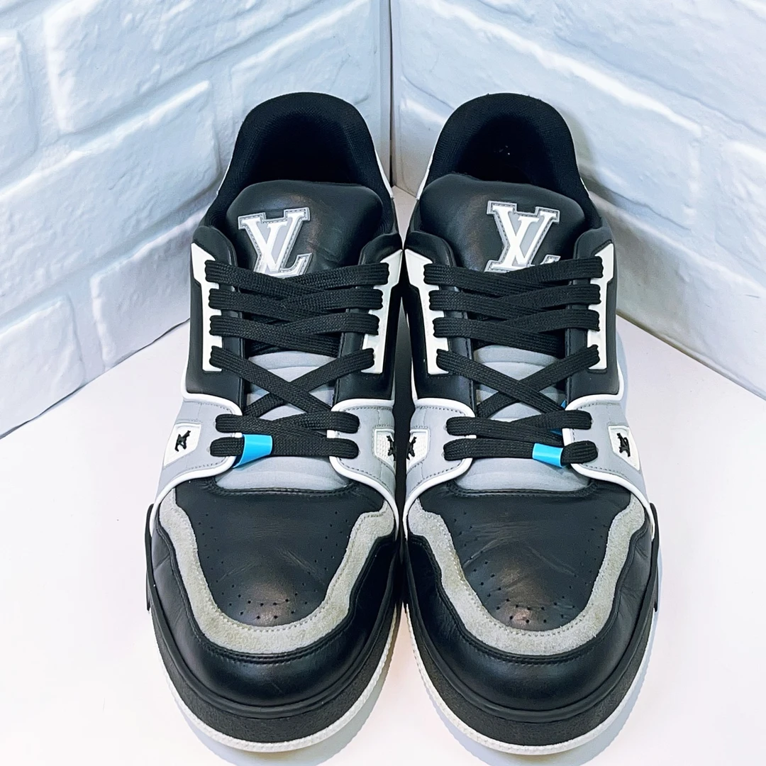99新 LouisVuitton/路易威登 trianer 黑灰水泥 43码 欧码9码