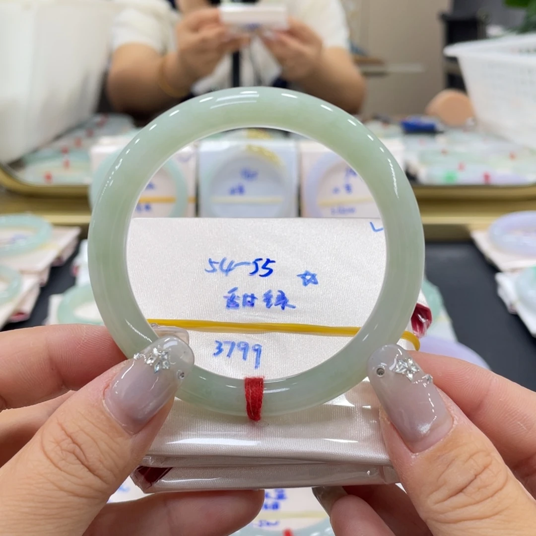 未镶嵌手镯翡翠翡翠
