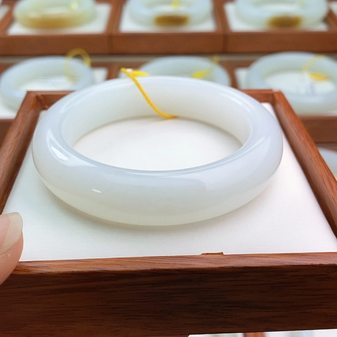 和田玉（白玉）手镯未镶嵌