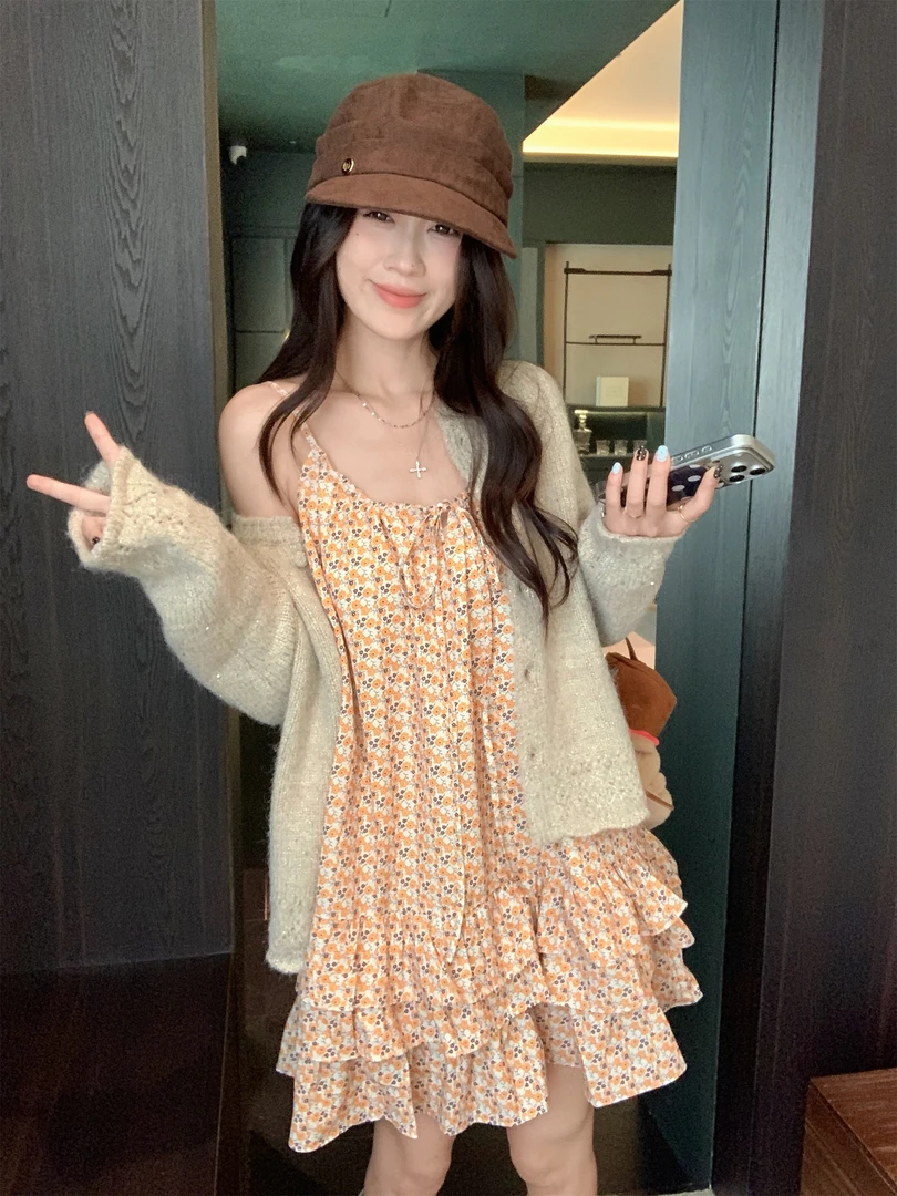 2025秋季新款韩系设计感高级感毛衣开衫吊带碎花连衣裙时尚套装女