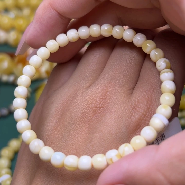 蜜蜡未镶嵌珠宝奇石