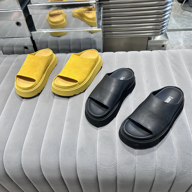 欧洲站乐魔女鞋2025夏露趾轻便厚底沙滩鞋磨砂皮鱼嘴松糕底凉拖鞋