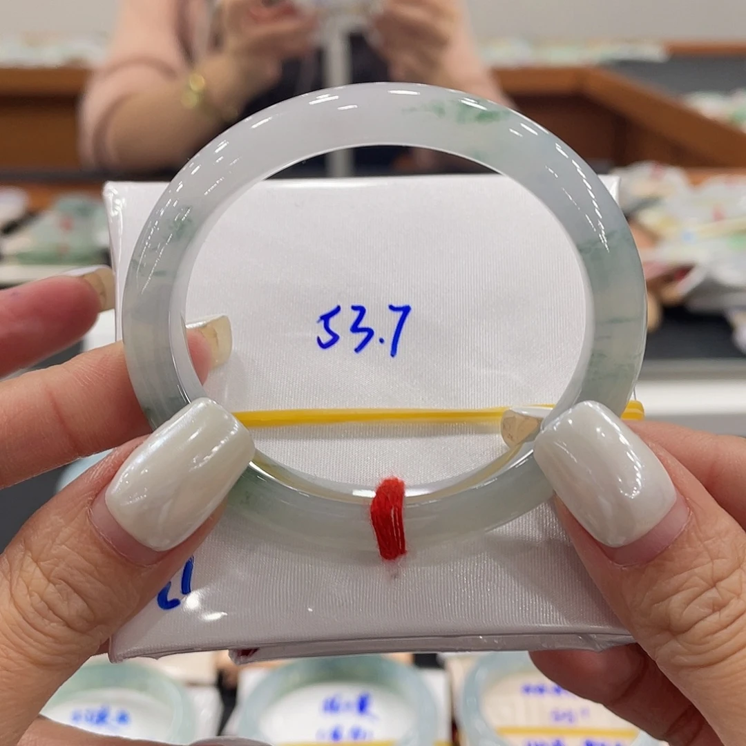 翡翠未镶嵌手镯（贵妃镯）缅甸翡翠