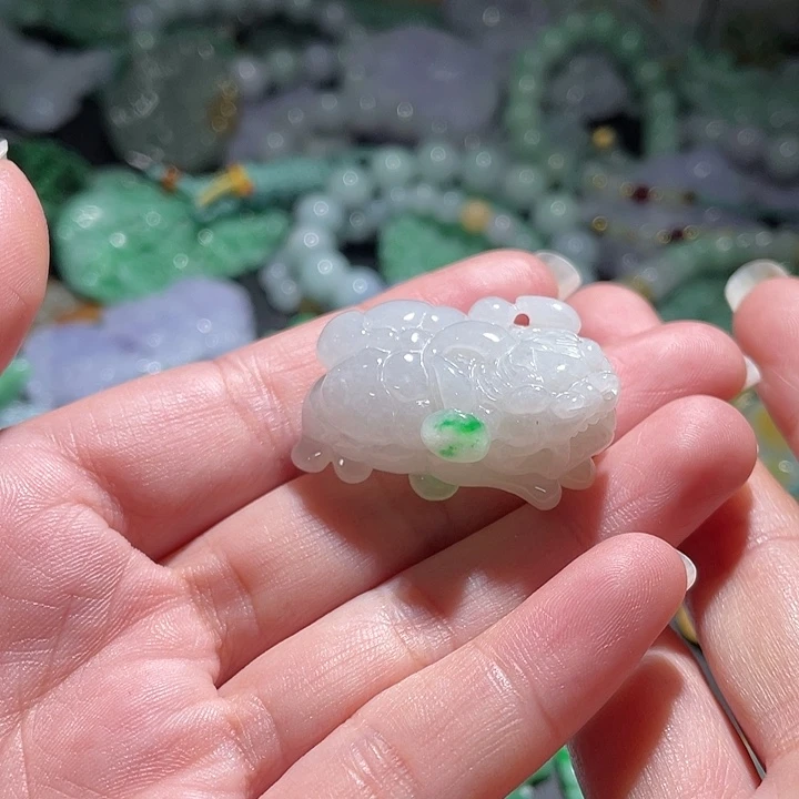 颈饰未镶嵌翡翠天