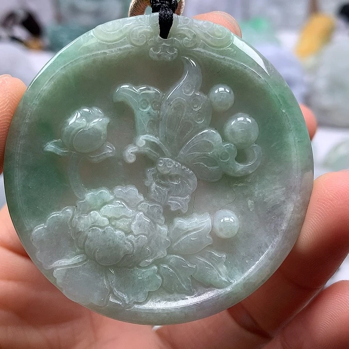 翡翠未镶嵌颈饰花开富贵福利