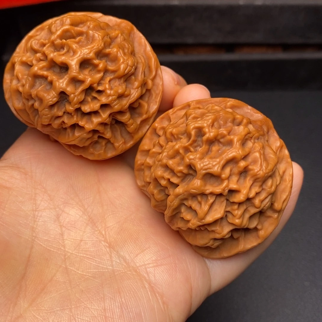 文玩核桃把件秦岭野生核桃