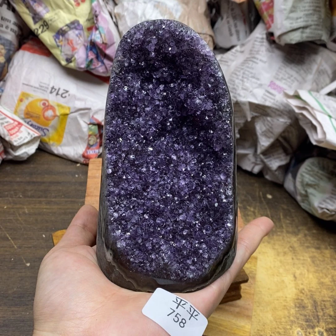 紫晶乌拉圭未镶嵌