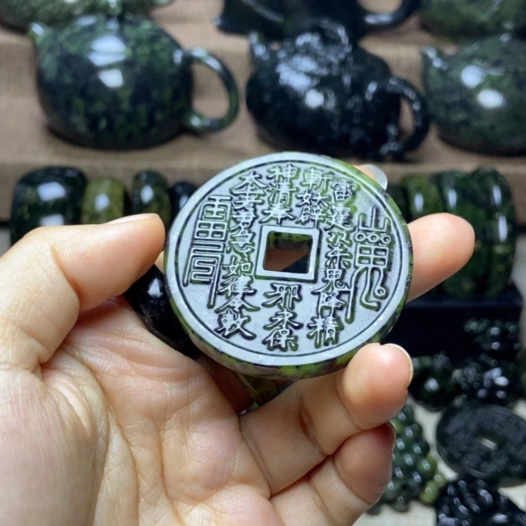 蛇纹石玉未镶嵌药王石吊坠