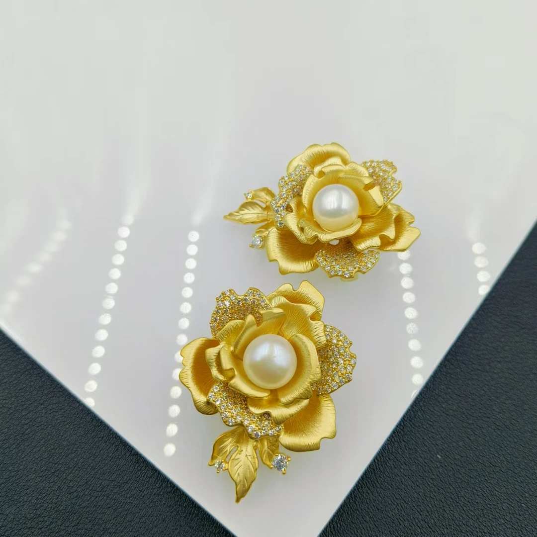 「戴琴珠宝」FR6501-珍珠花花胸针（多样性发其一）