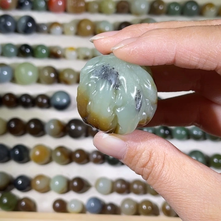 和田玉（糖玉）未镶嵌珠宝半成品33