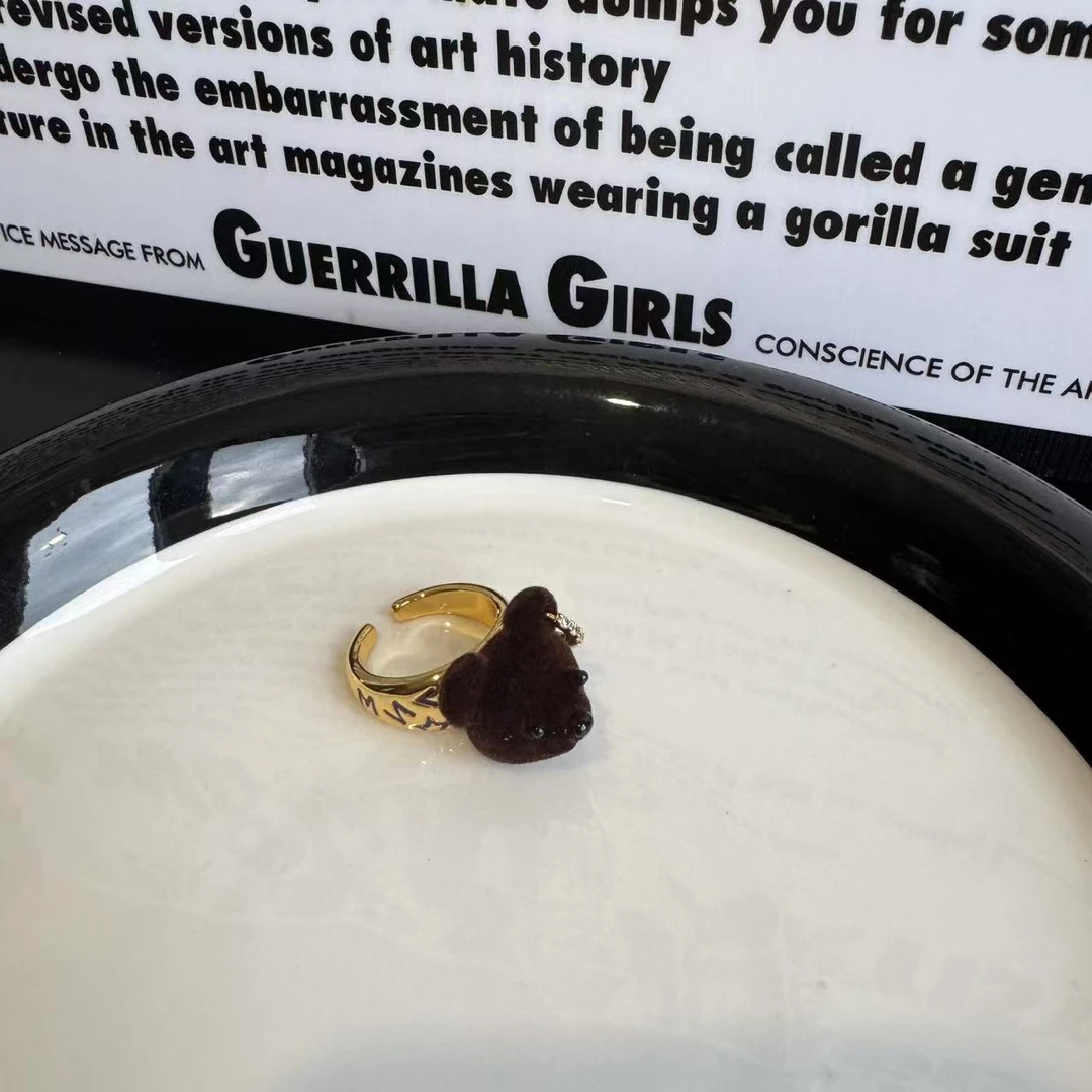 铜合金布艺戒指 巧克力熊戒指