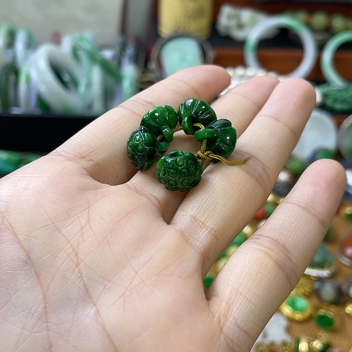 颈饰未镶嵌翡翠精美雕刻物件物件