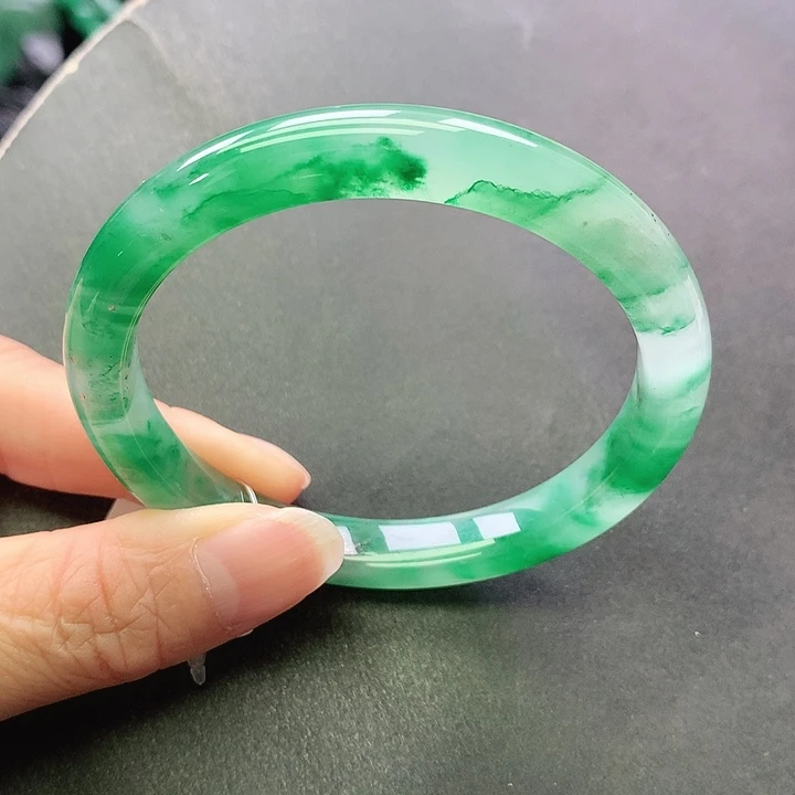 石英质玉未镶嵌手镯