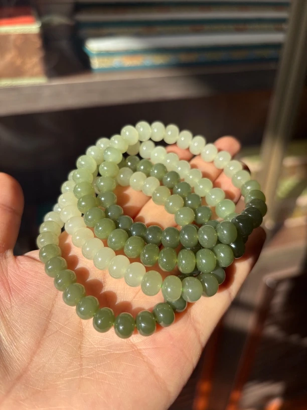 0708WM和田玉青海料算盘珠手串规格：8mm*5mm多样性发其一